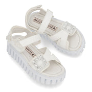 Roger Vivier ロジェ ヴィヴィエ サンダル ホワイト ストラスバックル ストラップ 軽量 ヒールあり RVW70637560T58