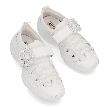Roger Vivier スニーカー ホワイト トレッキングシューズ ビジューバックル RVW63738940TU4