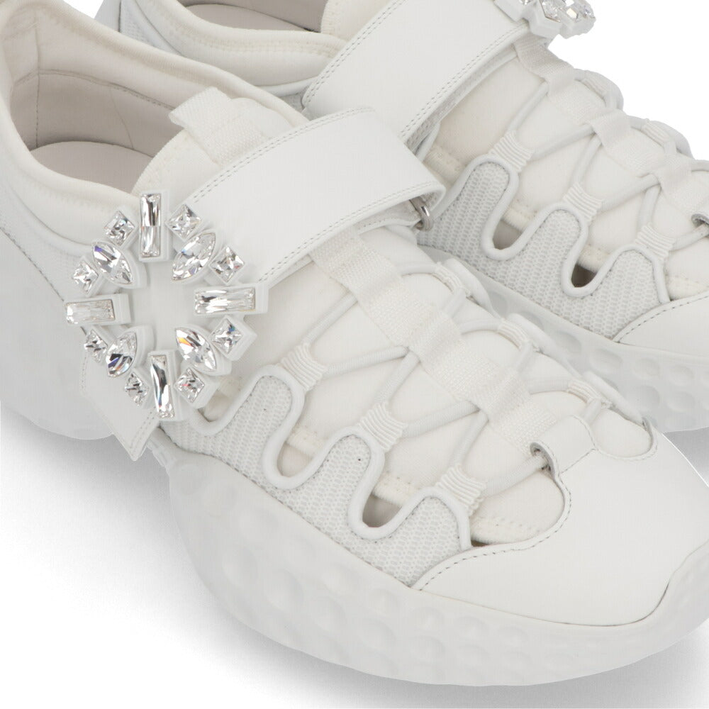 Roger Vivier スニーカー ホワイト トレッキングシューズ ビジューバックル RVW63738940TU4