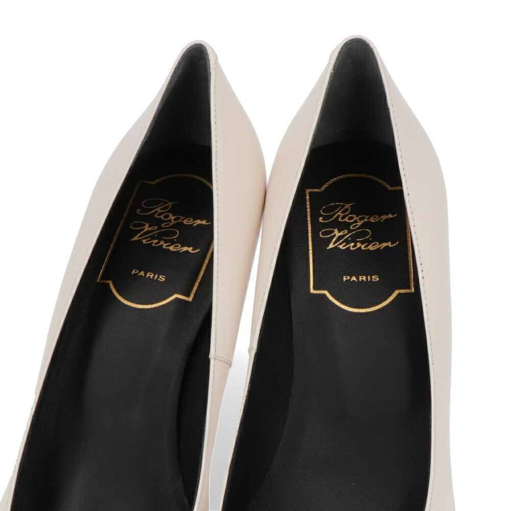 Roger Vivier ロジェ ヴィヴィエ パンプス クリーム スクエアトゥ ゴールドバックル RVW40015280BSS