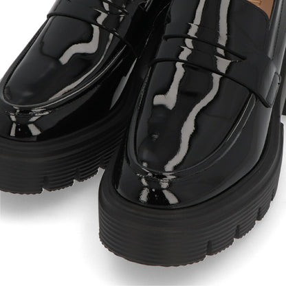 スチュアートワイツマン STUART WEITZMAN シューズ レザーシューズ レディース SOHO LOAFER ブラック パテントレザー 厚底ローファー 無地 シンプル ロゴ ローファー SB814