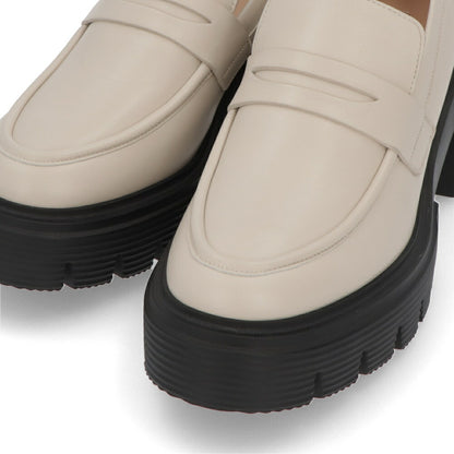 スチュアートワイツマン STUART WEITZMAN シューズ レザーシューズ レディース SOHO LOAFER オフホワイト スムースカーフレザー 厚底ローファー 無地 シンプル ロゴ  ローファー SB815