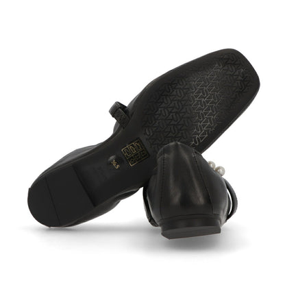 スチュアートワイツマン STUART WEITZMAN シューズ パンプス レディース GOLDIE BALLET FLAT ブラック レザー バレエシューズ レザーシューズ パール付き フラットシューズ ヒールなし SF896