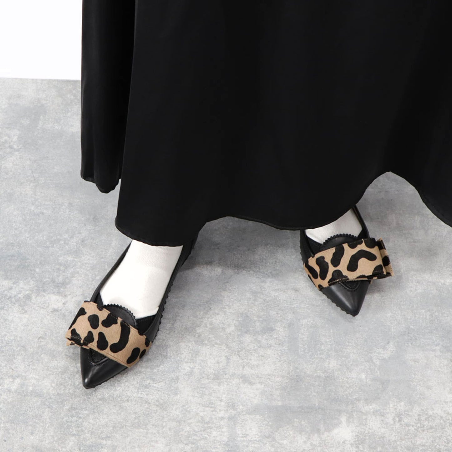 トッズ フラットシューズ XXW58B0BH60M8G3281 レザー