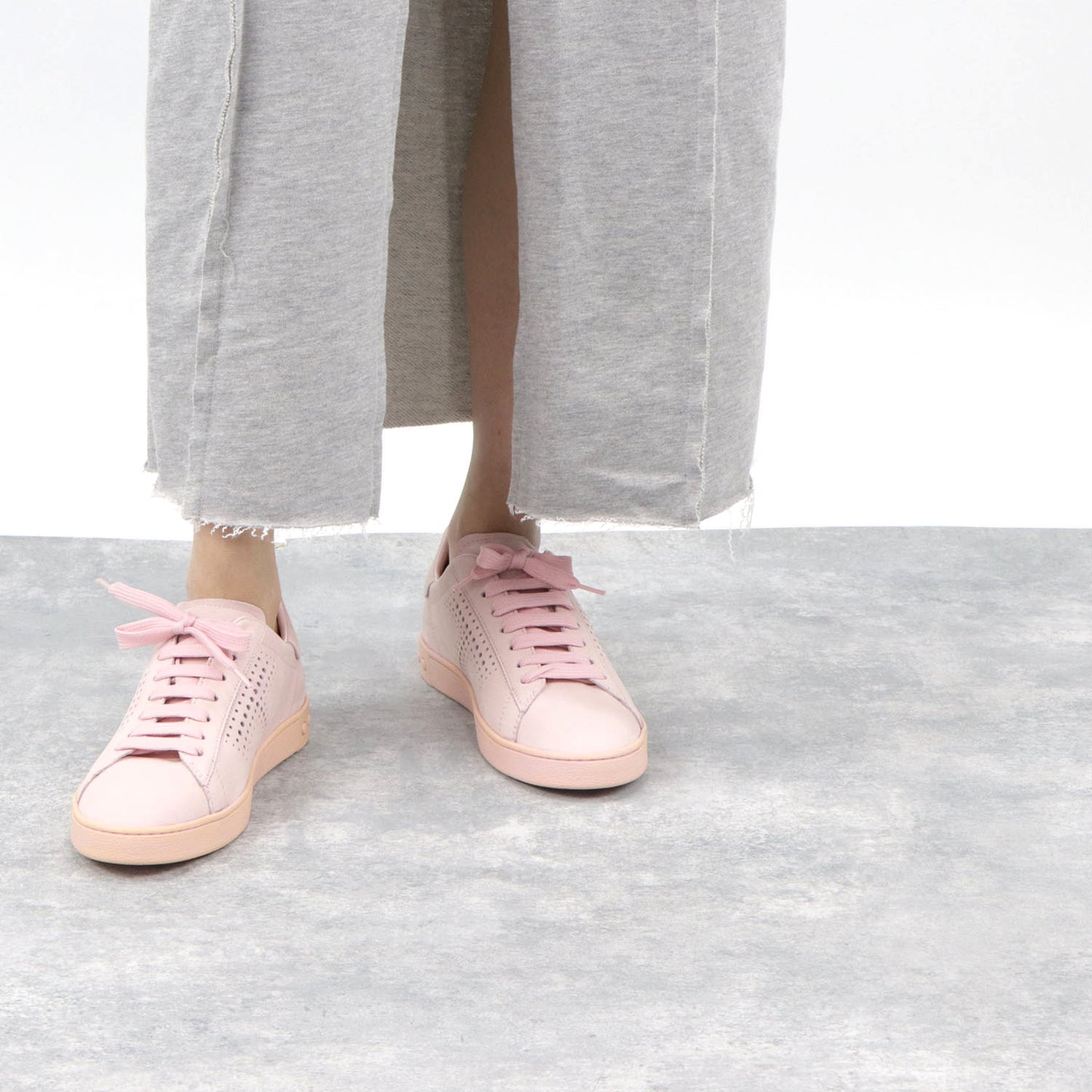 トッズ ローカットスニーカー XXW12A0T49006SM417