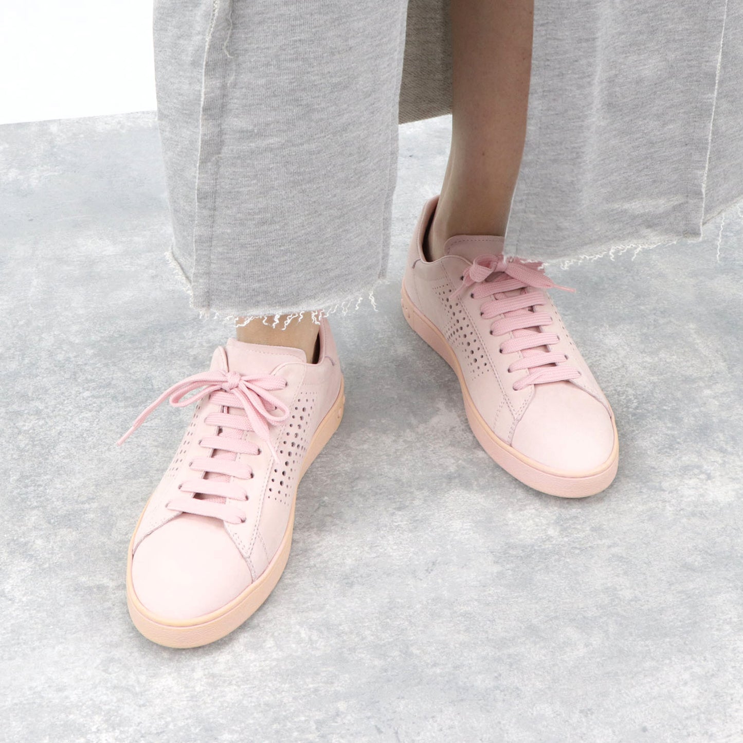 トッズ ローカットスニーカー XXW12A0T49006SM417