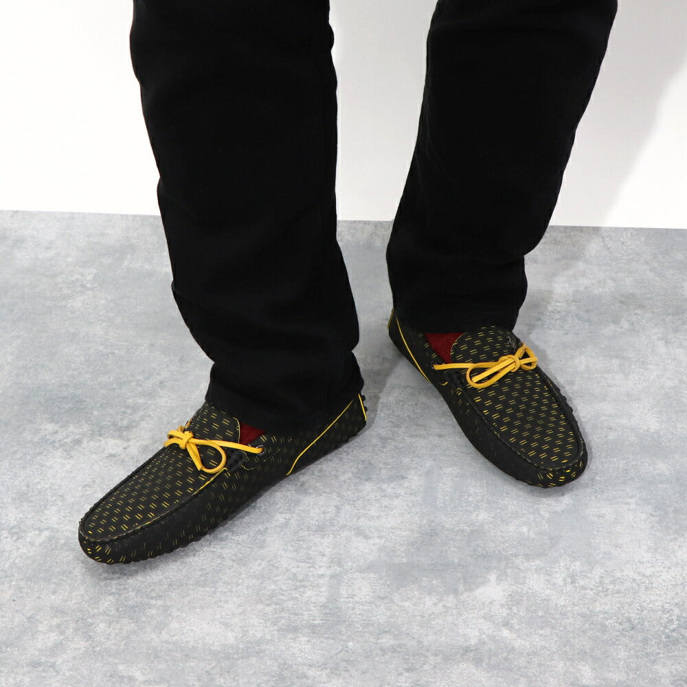 トッズ TOD'S ドライビングシューズ メンズ シューズ GOMMINO NUOVO LACC.FIBRA TRIO NQO ブラック×イエロー 合成繊維 ゴンミーニ ドライビングシューズ モカシン フェラーリ ロゴ XRM0EO0CQ90NQO01XC