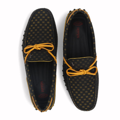 トッズ TOD'S ドライビングシューズ メンズ シューズ GOMMINO NUOVO LACC.FIBRA TRIO NQO ブラック×イエロー 合成繊維 ゴンミーニ ドライビングシューズ モカシン フェラーリ ロゴ XRM0EO0CQ90NQO01XC