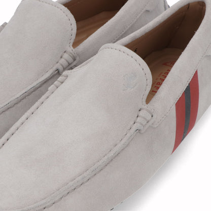 トッズ TODS シューズ レザーシューズ メンズ ライトグレー スエード ゴンミーニ ドライビングシューズ モカシン フェラーリ ロゴ