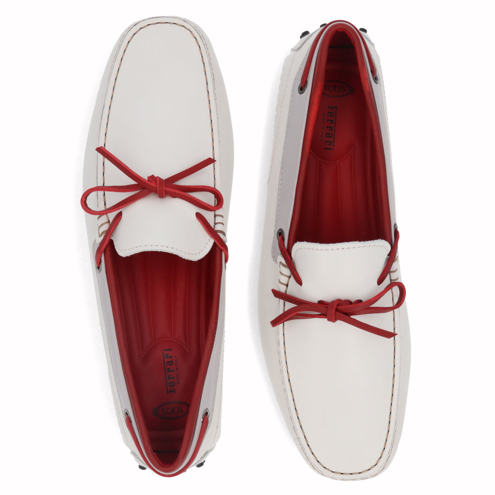 トッズ TODS シューズ レザーシューズ メンズ ホワイト レザー ゴンミーニ ドライビングシューズ モカシン フェラーリ ロゴ