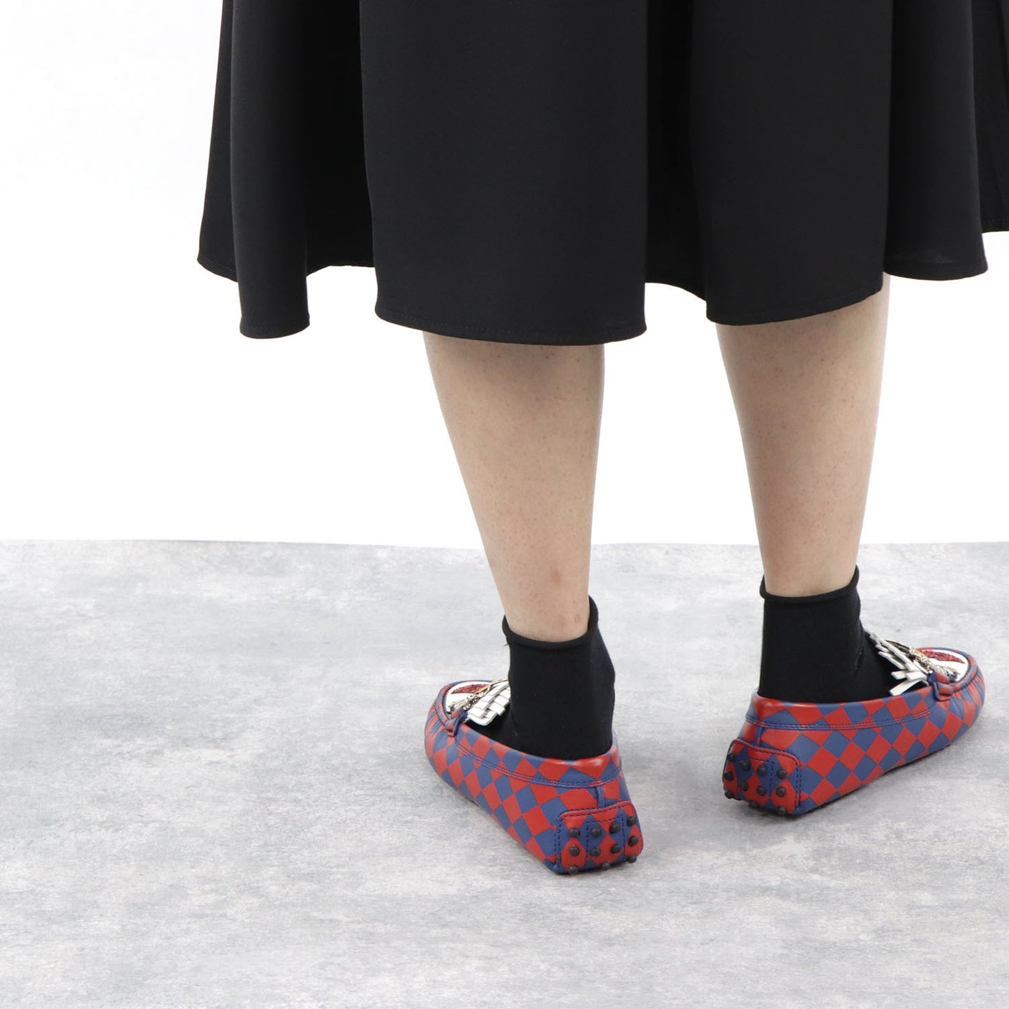 トッズ シューズ レザーシューズ ローファー レディース レッド ブルー ゴンミーニ モカシン ドライビングシューズ ダブルT バックル XXW00G0V840HZL
