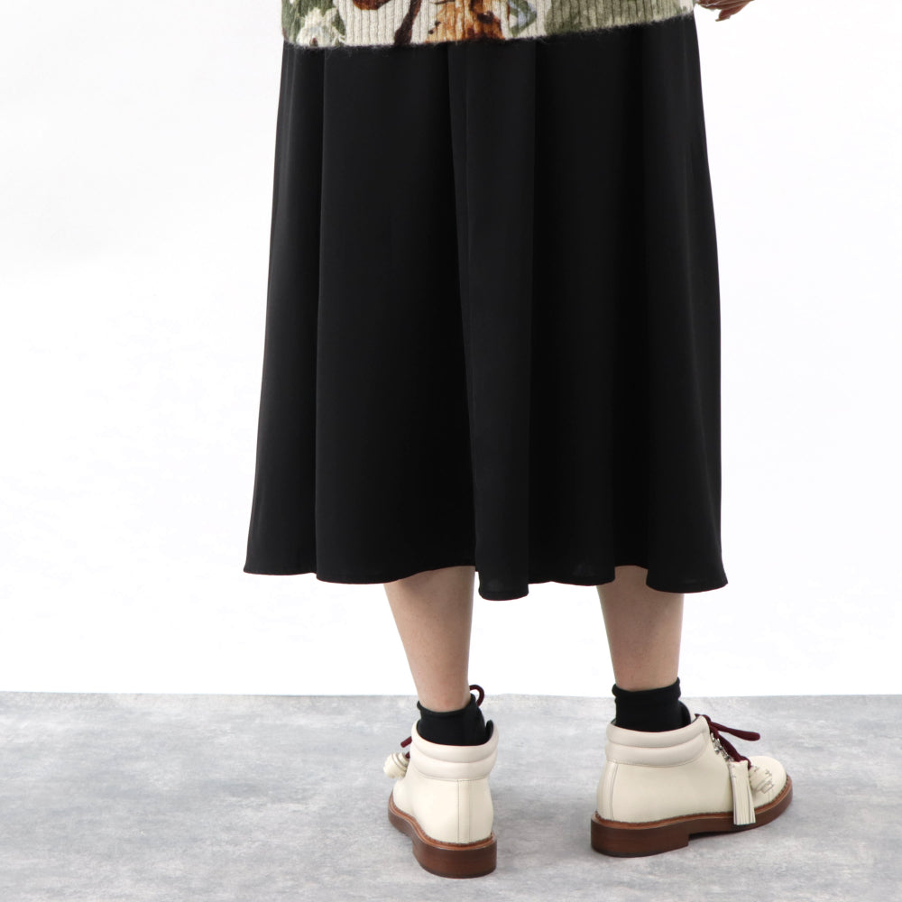 TOD’S ショートブーツ アイボリー レザー レースアップ