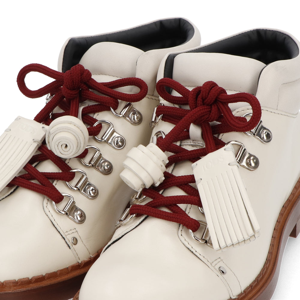 TOD’S ショートブーツ アイボリー レザー レースアップ