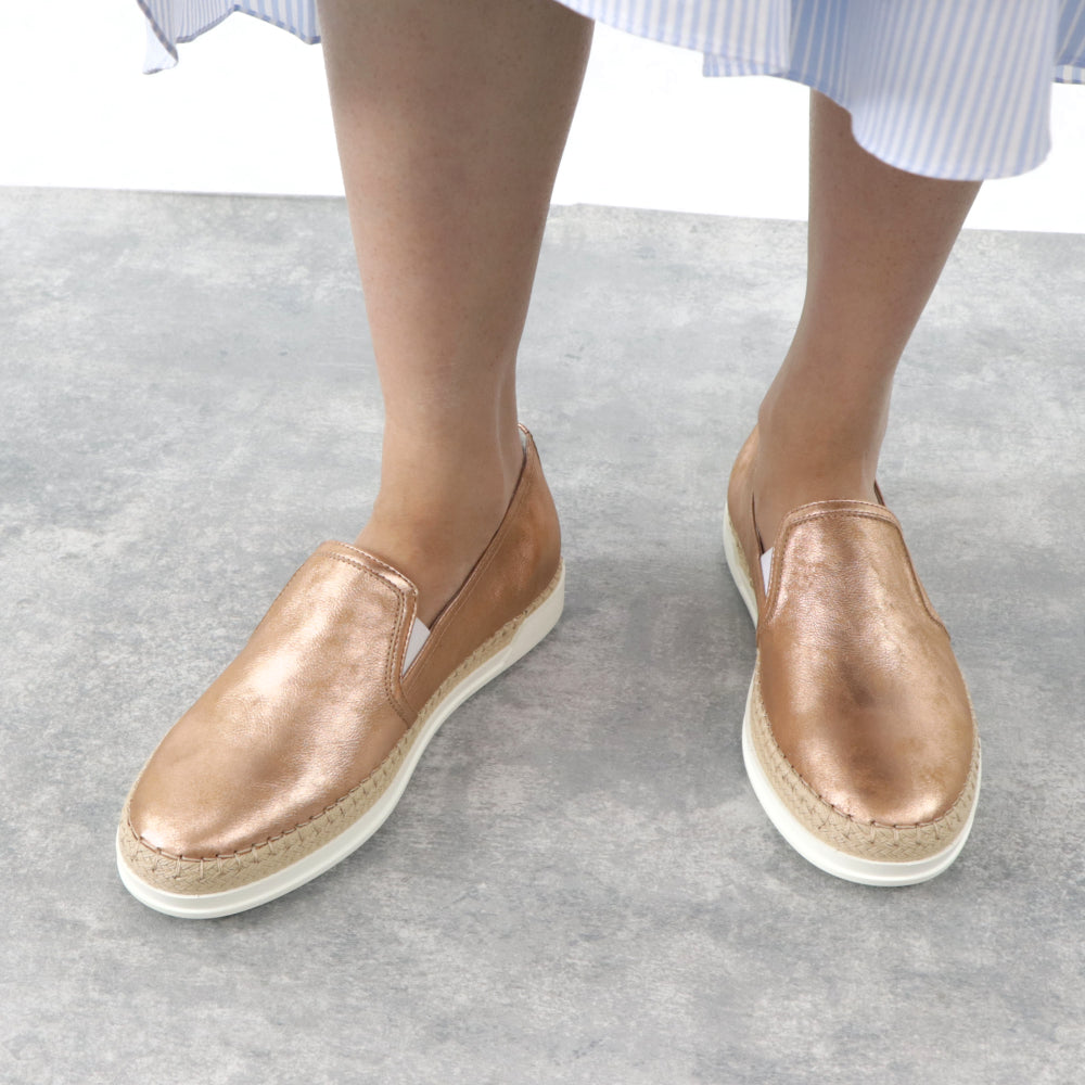 TOD’S スリッポン エスパドリーユ ピンクゴールド メタリック