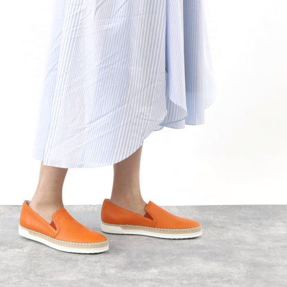 トッズ スリッポン スニーカー エスパドリーユ GOMMA RAFIA TV PANTOFOLA PELLE 5JI ARANCIO レディース オレンジ レザー フラットシューズ XXW0TV0J97Z5J1G803