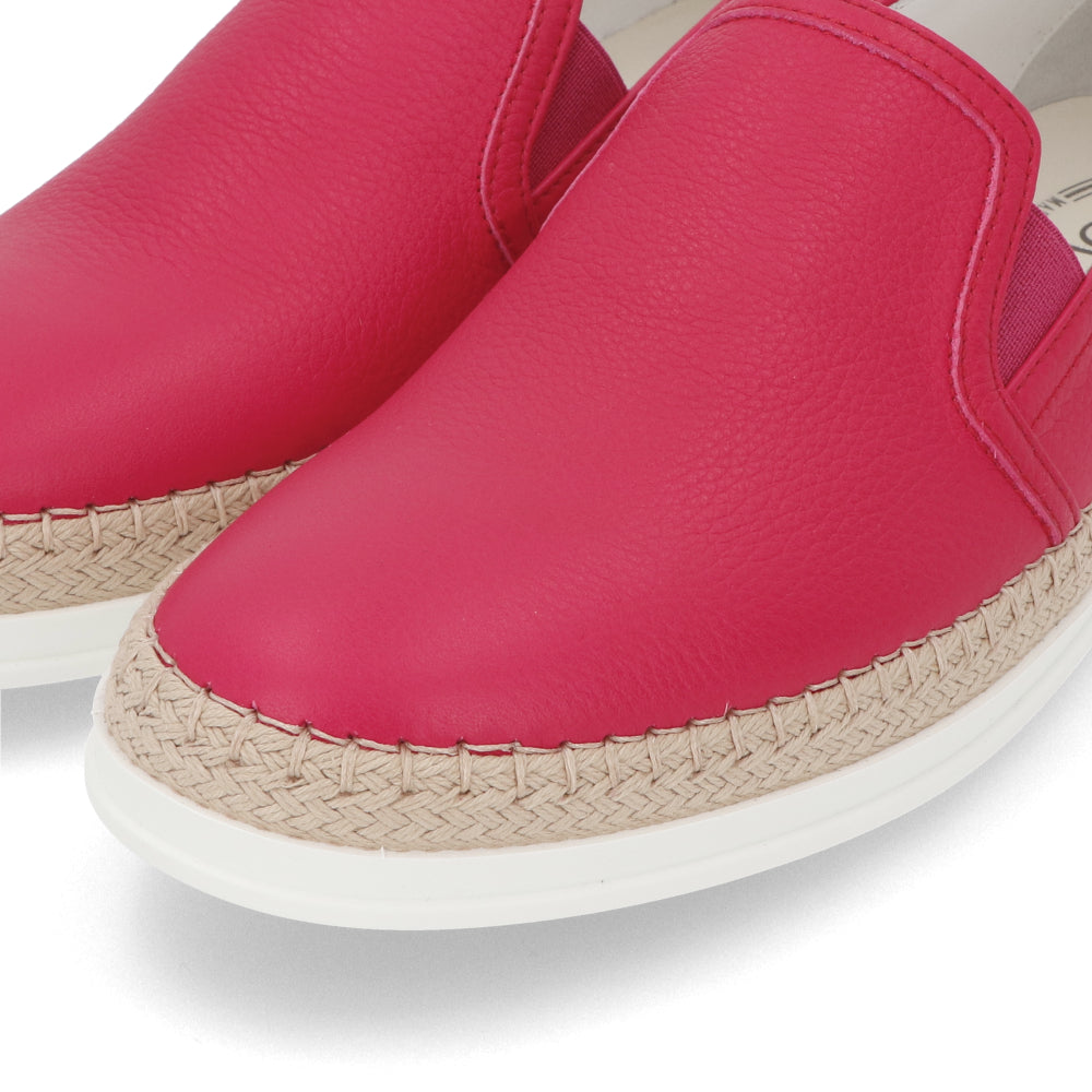 トッズ TOD’S スリッポン レッド ユニセックス