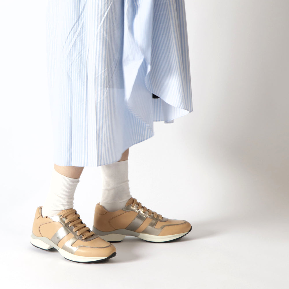 TOD’S トッズ スニーカー ベージュ レザー ローカット