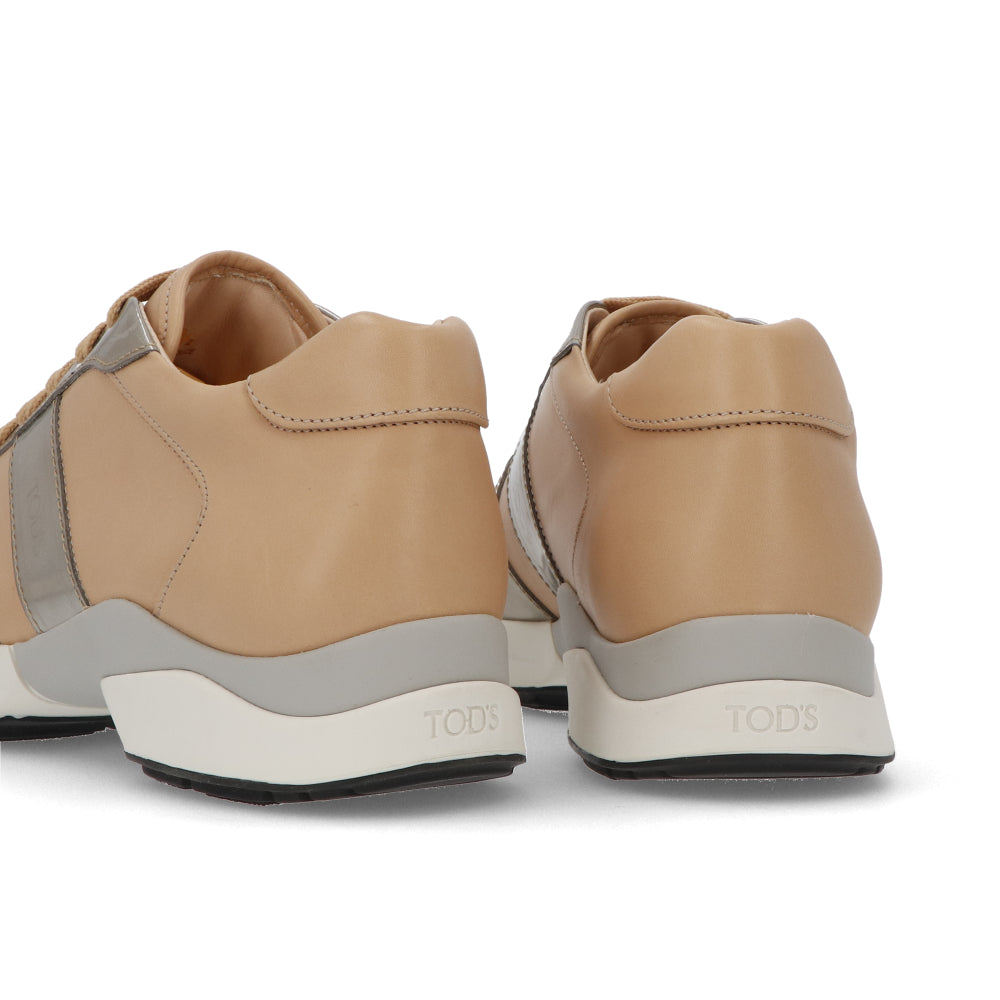 TOD’S トッズ スニーカー ベージュ レザー ローカット