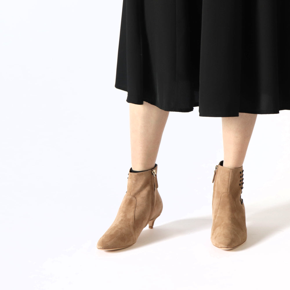 TOD’S ショートブーツブーツ ベージュ スエード ローヒール