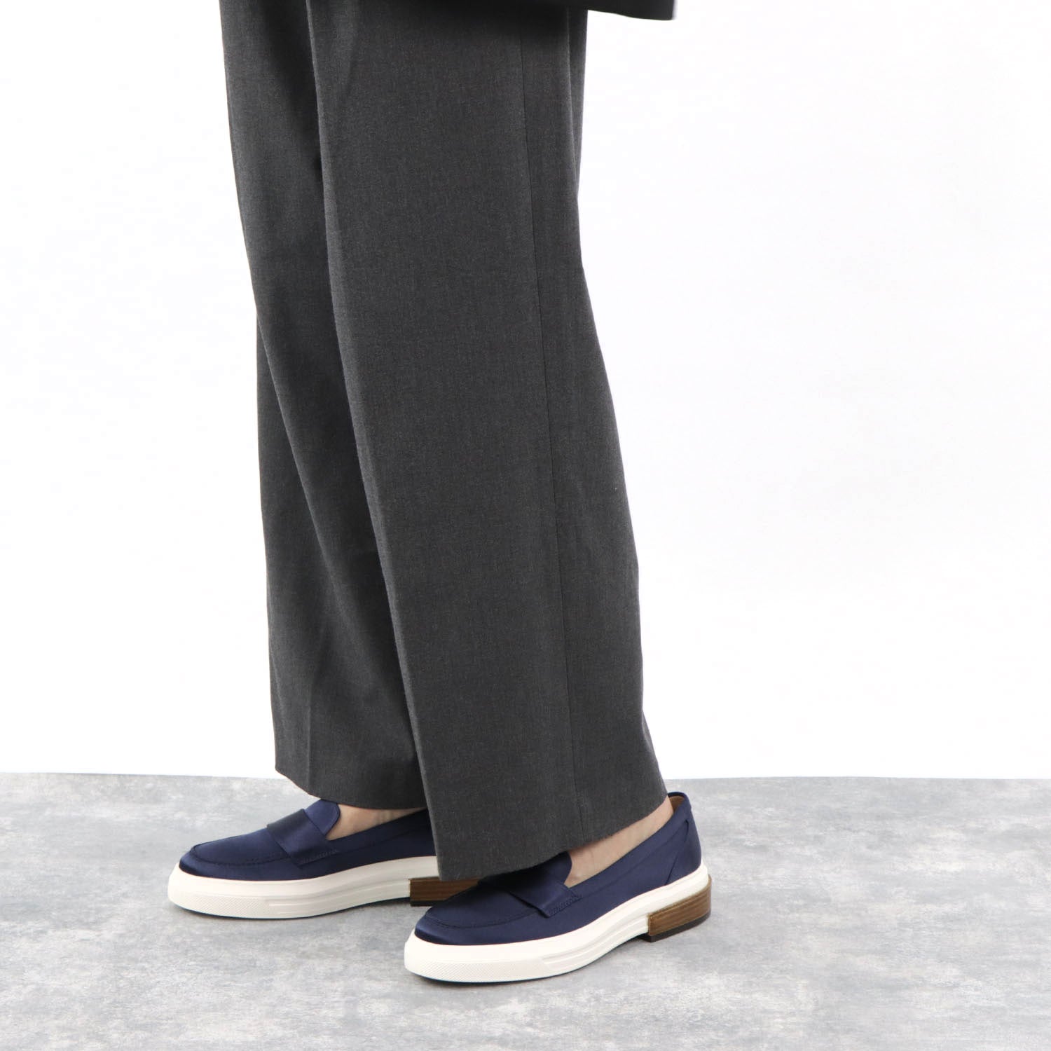 トッズ TOD’S シューズ XXW92B0Y411RS0 ローファー