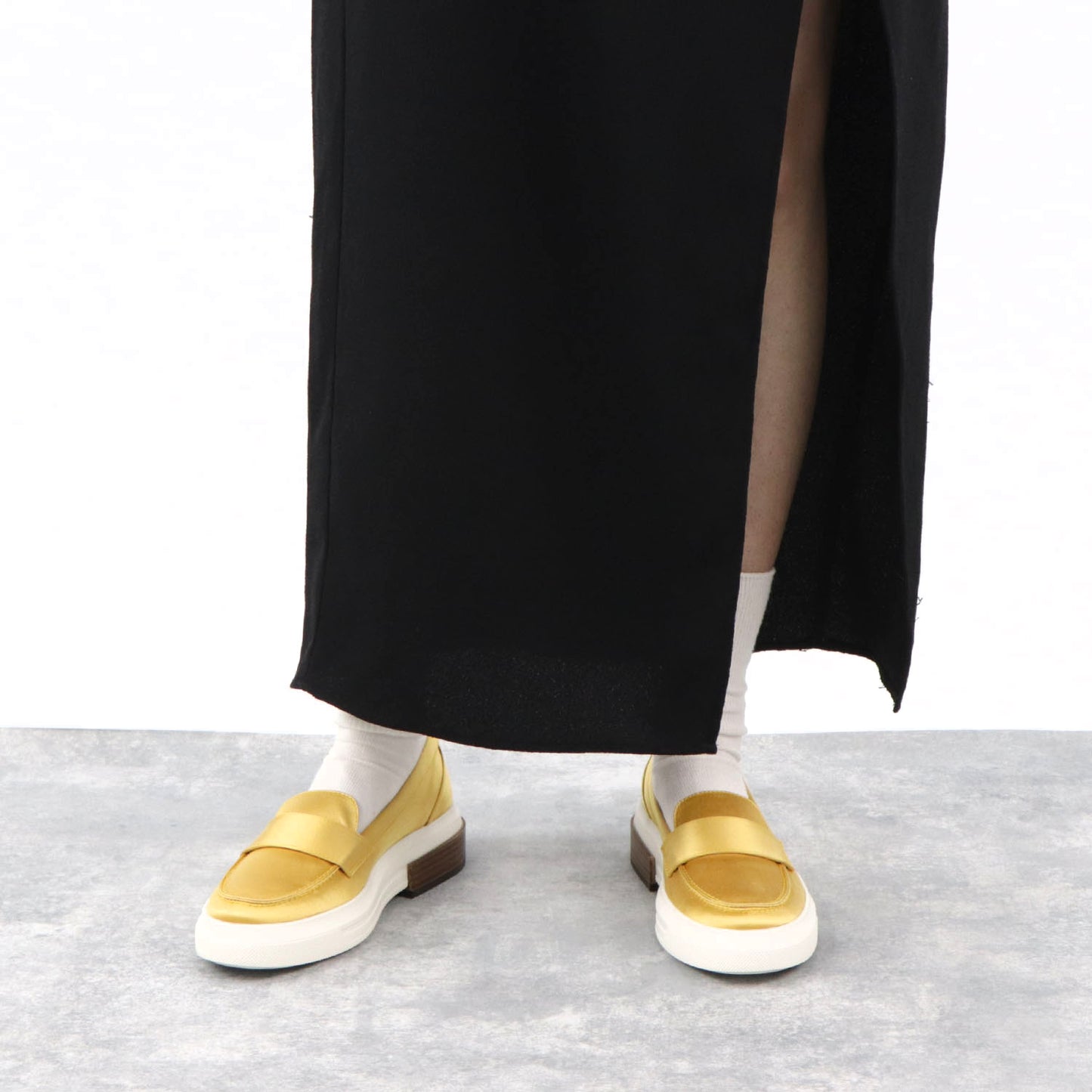 トッズ シューズ モカシン レディース イエロー ネイビー 合成繊維 厚底 無地 XXW92B0Y411RS0