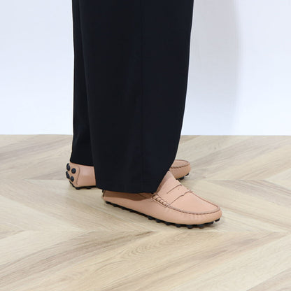 TOD'S ピンクベージュ フラットシューズ ドライビングシューズ ローファー XXW52K00010N6M