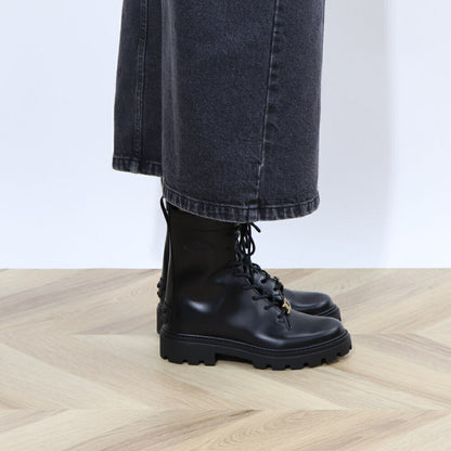 TOD'S ブーツ ブラック レースアップ ショートブーツ XXW08J0EY53RBT