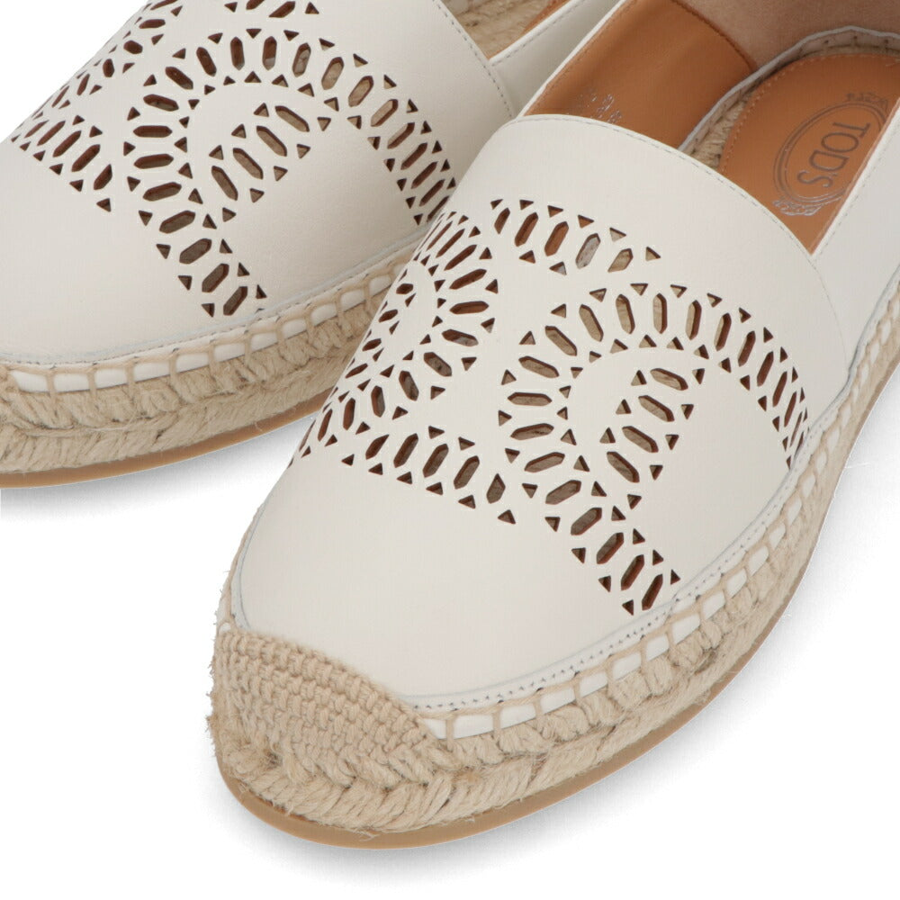 TOD'S ホワイト カーフレザー 穴あき加工 スリッポン XXW08L0IE30MID