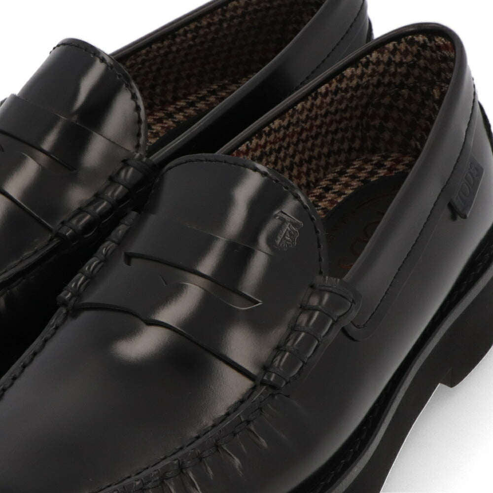 TOD'S ブラック ローファー クラシック ロゴ入り XXM54K00641AKT