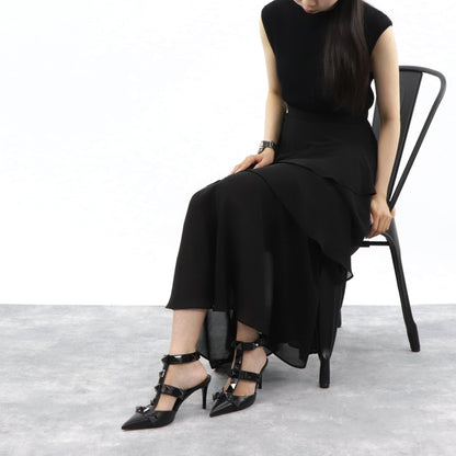 ヴァレンティノ パンプス ローマンスタッズ アンクルストラップ