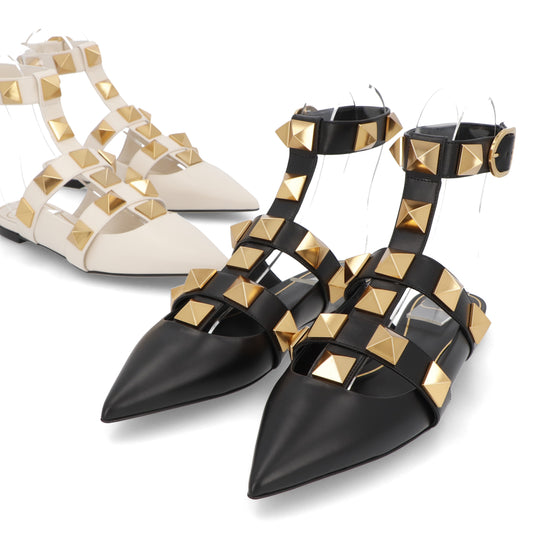ヴァレンティノ VALENTINO サンダル ヒールなし XW0S0BY5 ZWM 0NO レディース ブラック ホワイト  ロックスタッズ