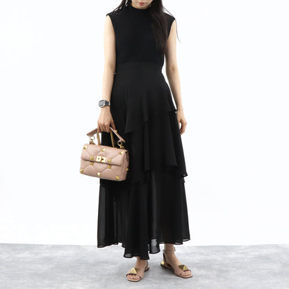 ヴァレンティノ フラットサンダル ワンスタッズ ストラップ