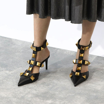 ヴァレンティノ VALENTINO シューズ パンプス レディース ブラック ベージュ アイボリー レザー ローマンスタッズ ポインテッドトゥ ゴールド金具 サンダル ヒールあり 2W2S0CB2ZWM