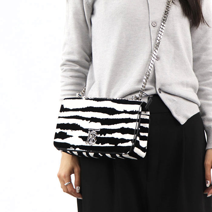 バーバリー ショルダーバッグ 8028181 A6601 ゼブラ柄