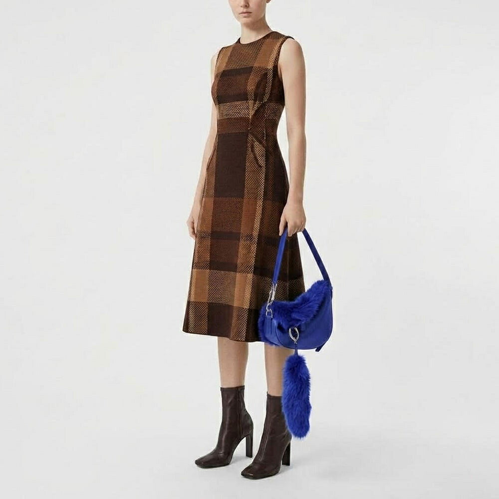 BURBERRY バーバリー レディース バッグ ショルダーバッグ スモールナイト フェイクファーショルダーバッグ ブルー カーフレザー クロスボディバッグ 8075126