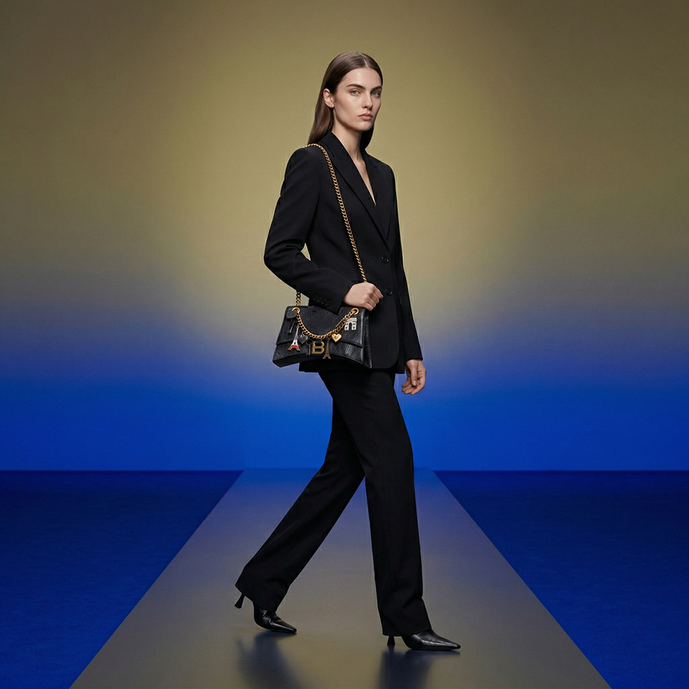 BALENCIAGA バレンシアガ ショルダーバッグ ブラック チェーンショルダー ロゴ チャーム付き 781920 2AA6W