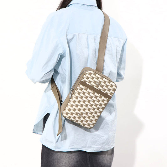 バリー BALLY バッグ ショルダーバッグ ユニセックス PENNANT SLING グレー系 レザー メンズ レディース シルバー金具 ロゴ ペナントモチーフ 761346608273