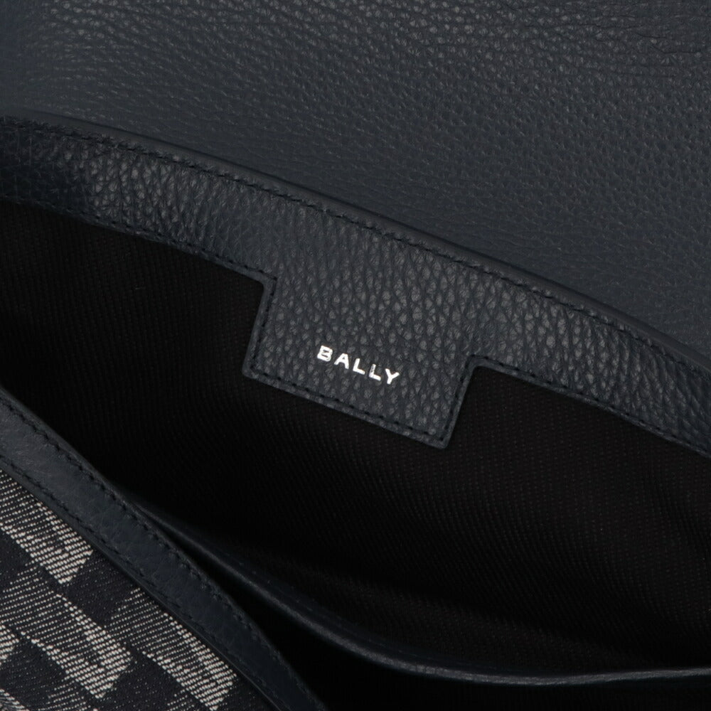 バリー BALLY バッグ ショルダーバッグ メンズ PENNANT CROSS ネイビー デニム レザー クロスボディーバッグ モノグラム 総柄  PENNANT CROSS/U507P
