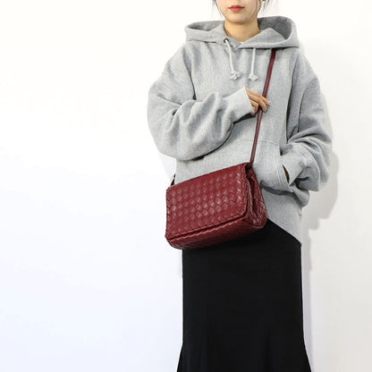 BOTTEGA VENETA ショルダーバッグ イントレチャート