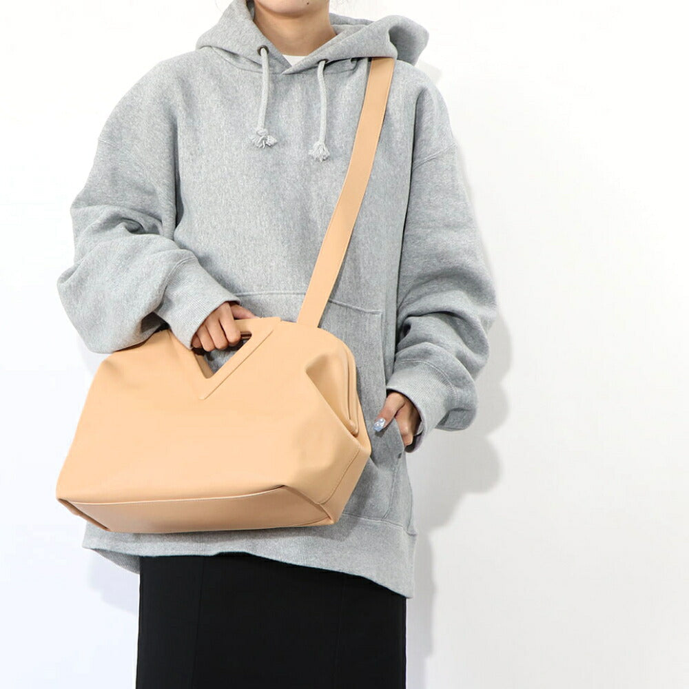 極 美品 ボッテガヴェネタ レザー ショルダーバッグ メッセンジャーバッグ 茶. ボッテガヴェネタ BOTTEGA VENETA 667048 VCQ72 ショルダー