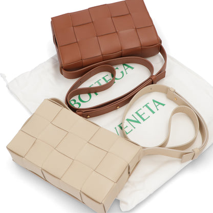 ボッテガ ヴェネタ BOTTEGA VENETA バッグ ショルダーバッグ レディース CASSETTE NAPPA ブラウン ベージュ ラムレザー クロスボディバッグ ボックス型 クラッチバッグ ショルダーバッグ 578004 VMAY1