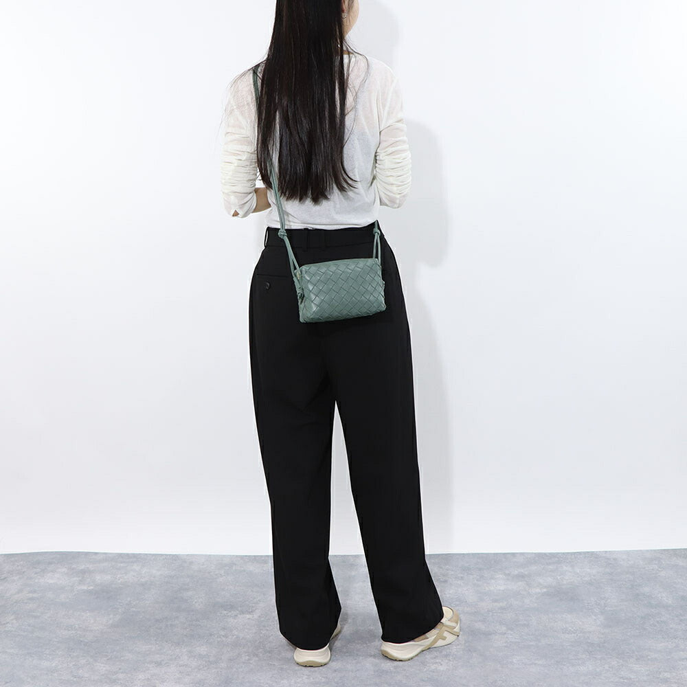 ボッテガ ヴェネタ BOTTEGA VENETA バッグ ショルダーバッグ レディース MINI LOOP ダルグリーン ラムスキン ミニクロスボディバッグ イントレチャートレザー カメラバッグ 723547 V1G11