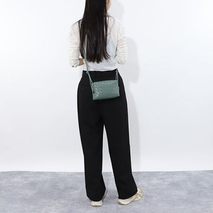 ボッテガ ヴェネタ BOTTEGA VENETA バッグ ショルダーバッグ レディース MINI LOOP ダルグリーン ラムスキン ミニクロスボディバッグ イントレチャートレザー カメラバッグ 723547 V1G11