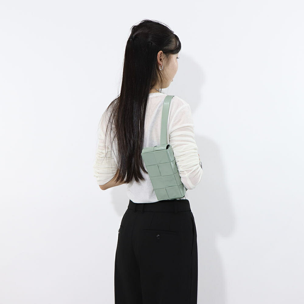 BOTTEGA VENETA ボディバッグ CASSETTE カセット