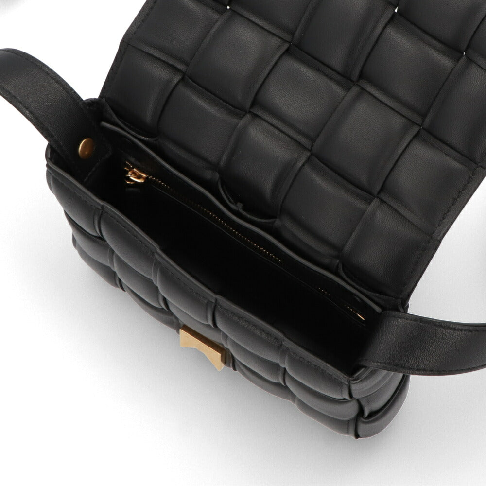BOTTEGA VENETA ショルダーバッグ ブラック マキシイントレチャート カセット 717506 VCQR1