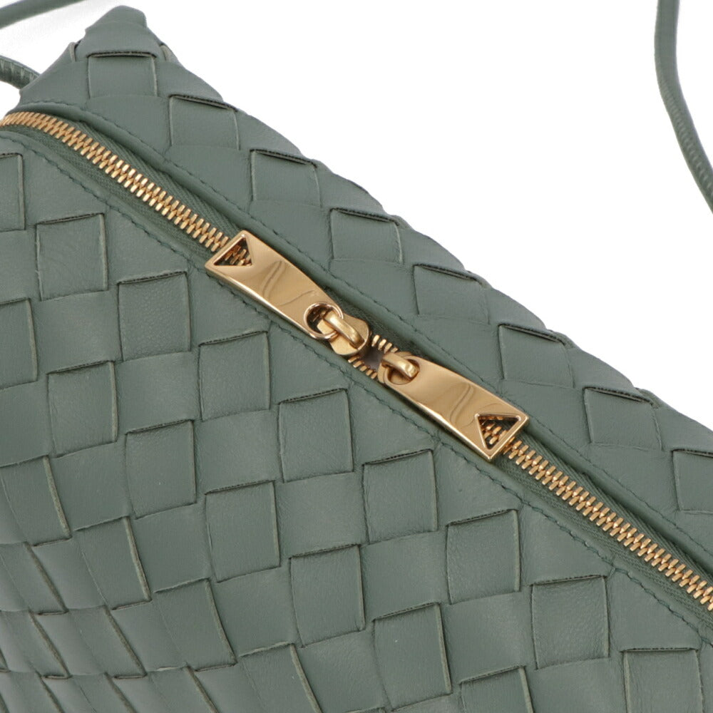BOTTEGA VENETA ショルダーバッグ ダークグリーン マキシイントレチャート カセット 723548 V1G11