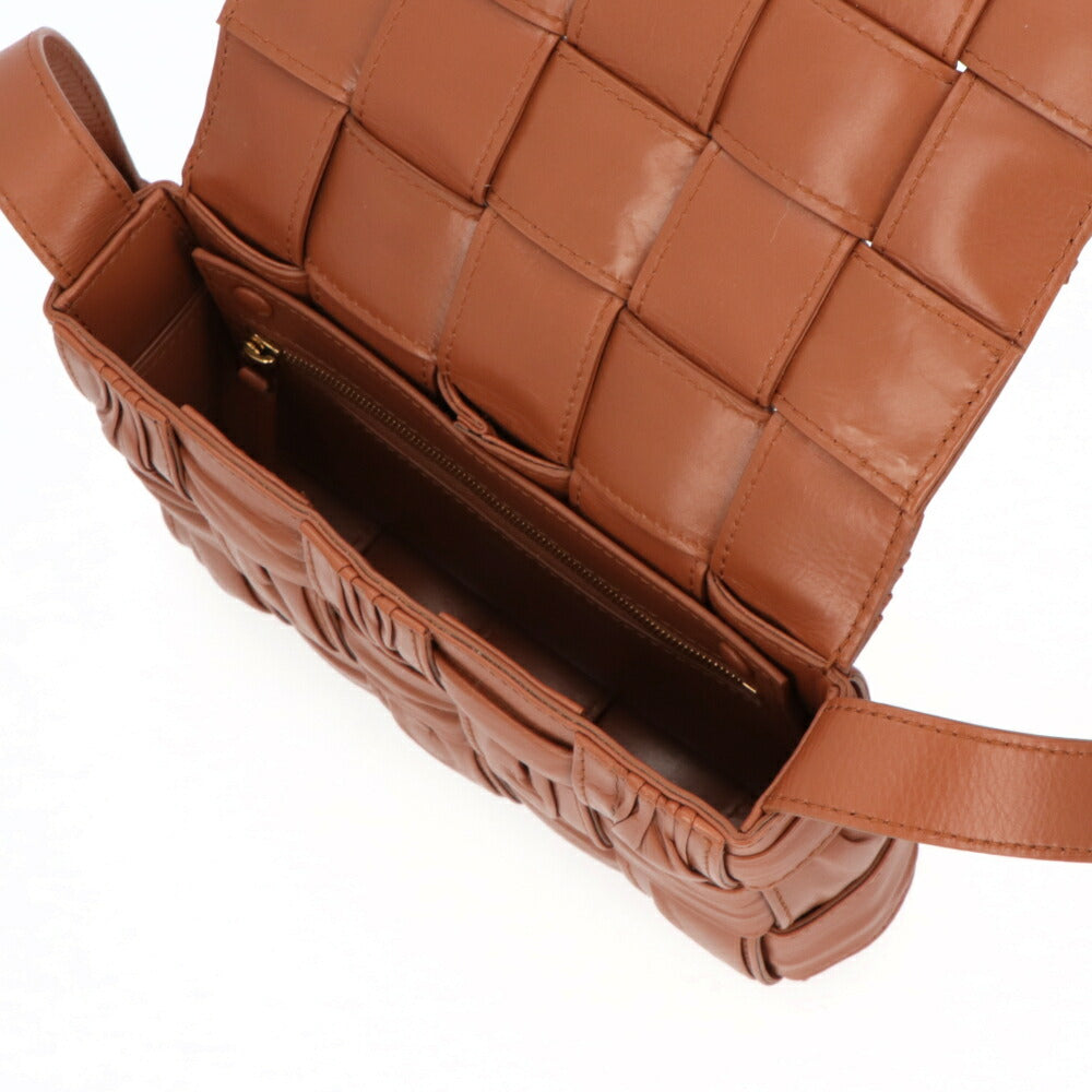 BOTTEGA VENETA ショルダーバッグ ブラウン カーフスキン マキシイントレチャート カセット  イントレチャートレザー 736253 V2FY1