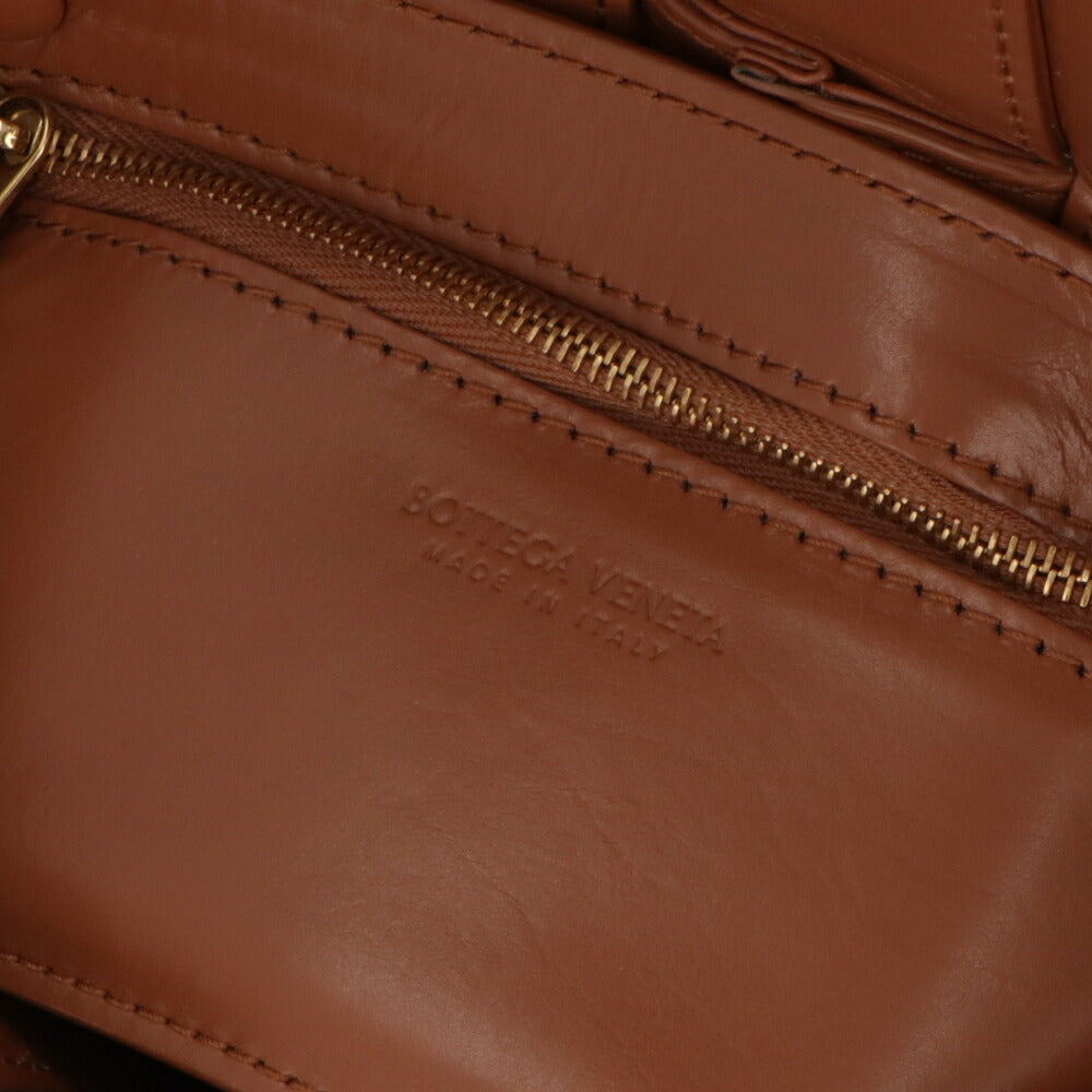 BOTTEGA VENETA ショルダーバッグ ブラウン カーフスキン マキシイントレチャート カセット  イントレチャートレザー 736253 V2FY1