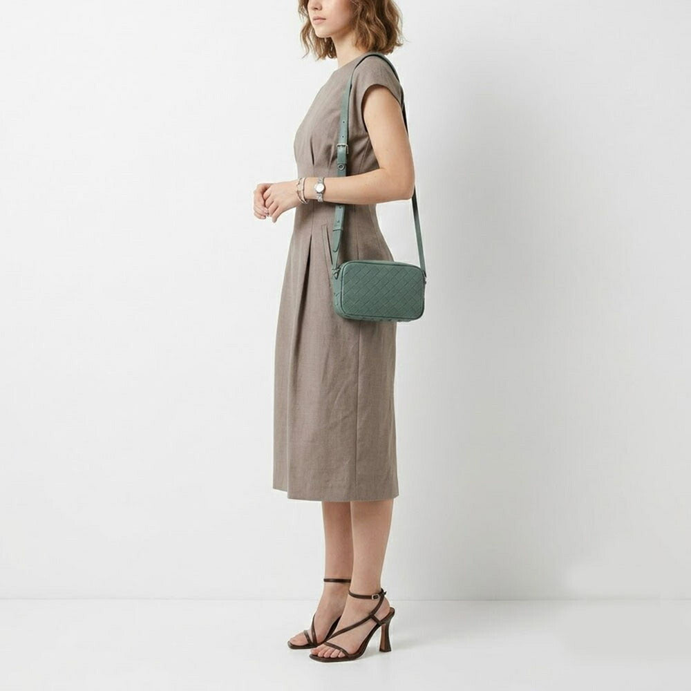 BOTTEGA VENETA ショルダーバッグ グリーン マキシイントレチャート カセット 765911 V2HL1