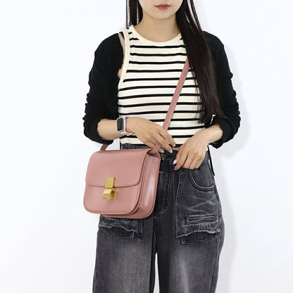 CELINE ショルダーバッグ Classic Medium ミディアム